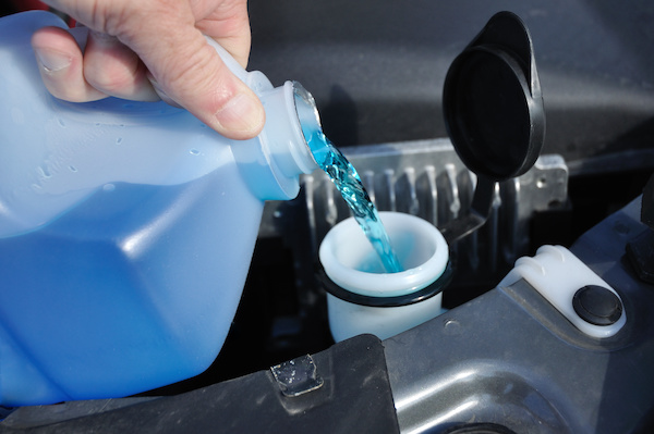 Can I use Water in Place of Windshield Washer Solvent?